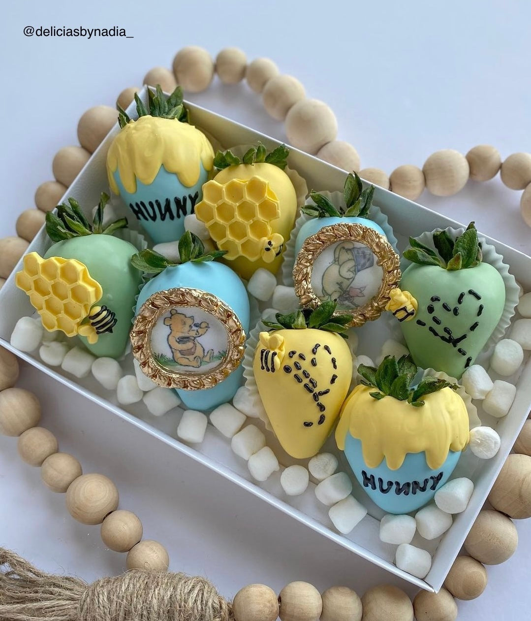 ROUND SWIRL DESIGN FRAME MOLD