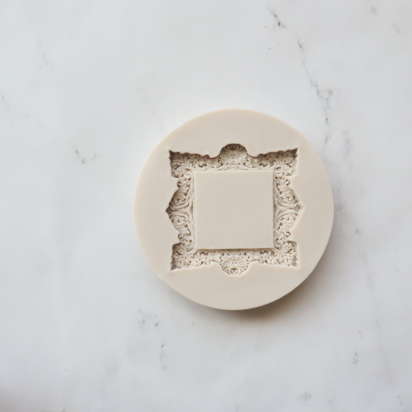 SQUARE DESIGN FRAME MOLD