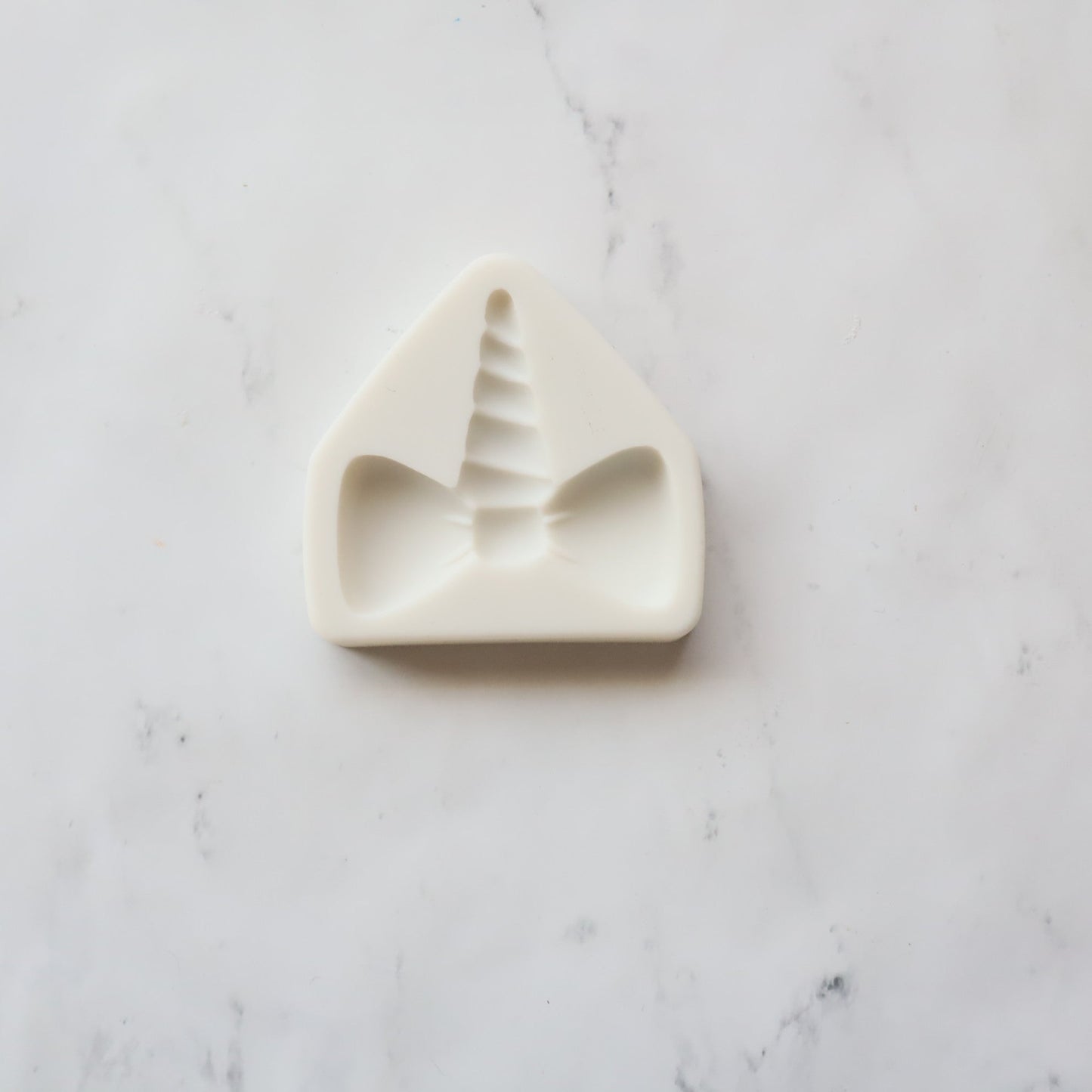 BOW UNICORN MOLD