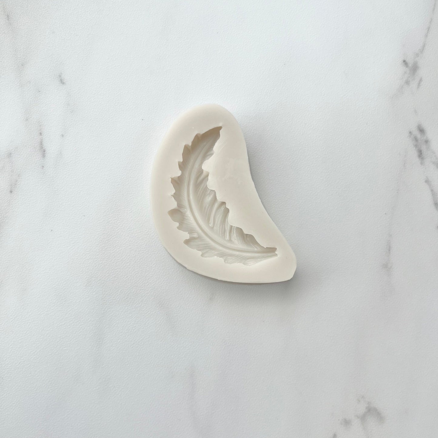 SINGLE FEATHER MOLD