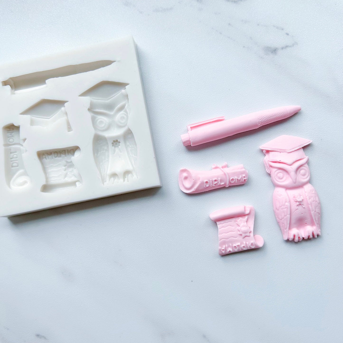 GRADUATION MOLD (PEN,CAP,OWL DIPLOMAS)