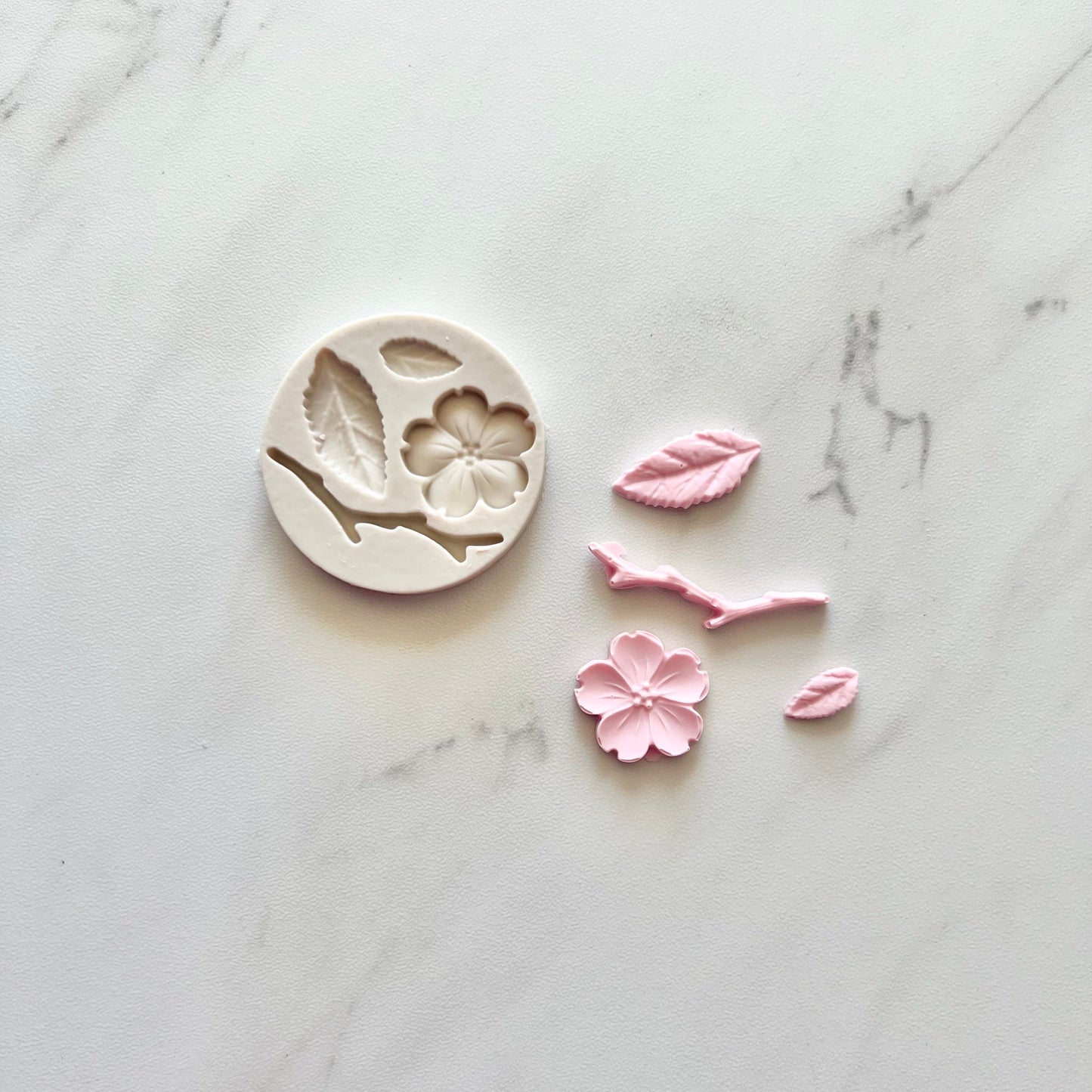 CHERRY BLOSSOM WITH VINE MOLD